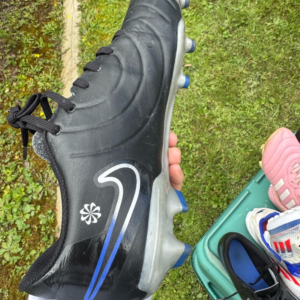 Nike Black and Blue Athletic Shoes